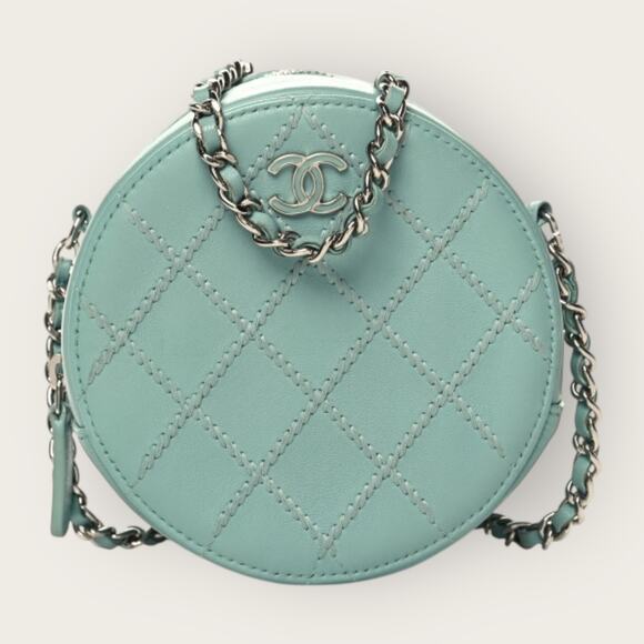CHANEL 2019 Lambskin Ultimate Stitch Round Clutch with Chain - Picture 1 of 11